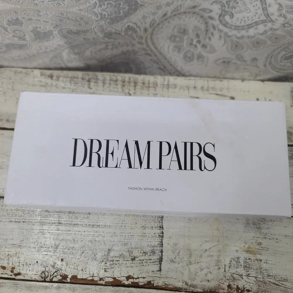 Dream Pairs classic suede flat Size 9 minimalist office career
